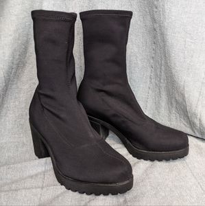 Vagabond Grace Sock Boots 39 Mid Calf Lug Sole Rubber Heel Excellent Condition
